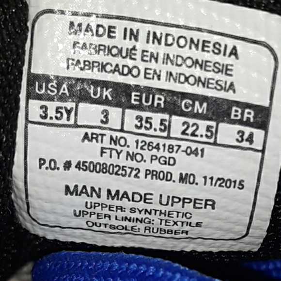 Sneakers - Picture 7 of 7